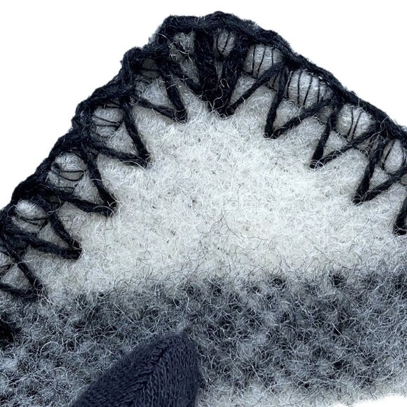 BURBERRY Check Wool Scarf Wool 100% Black 80792461 - Picture 4 of 9